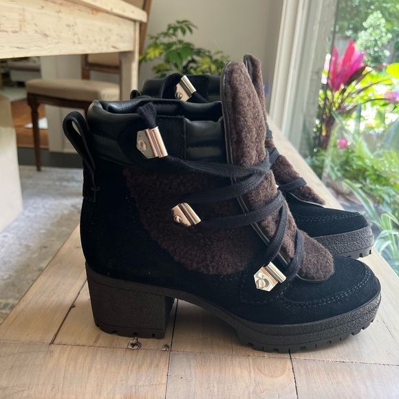 See by Chloe ‘Karla’ Shearling Hiking Boots in Black. Size EU 37, US 6.5 new! - Picture 2 of 9